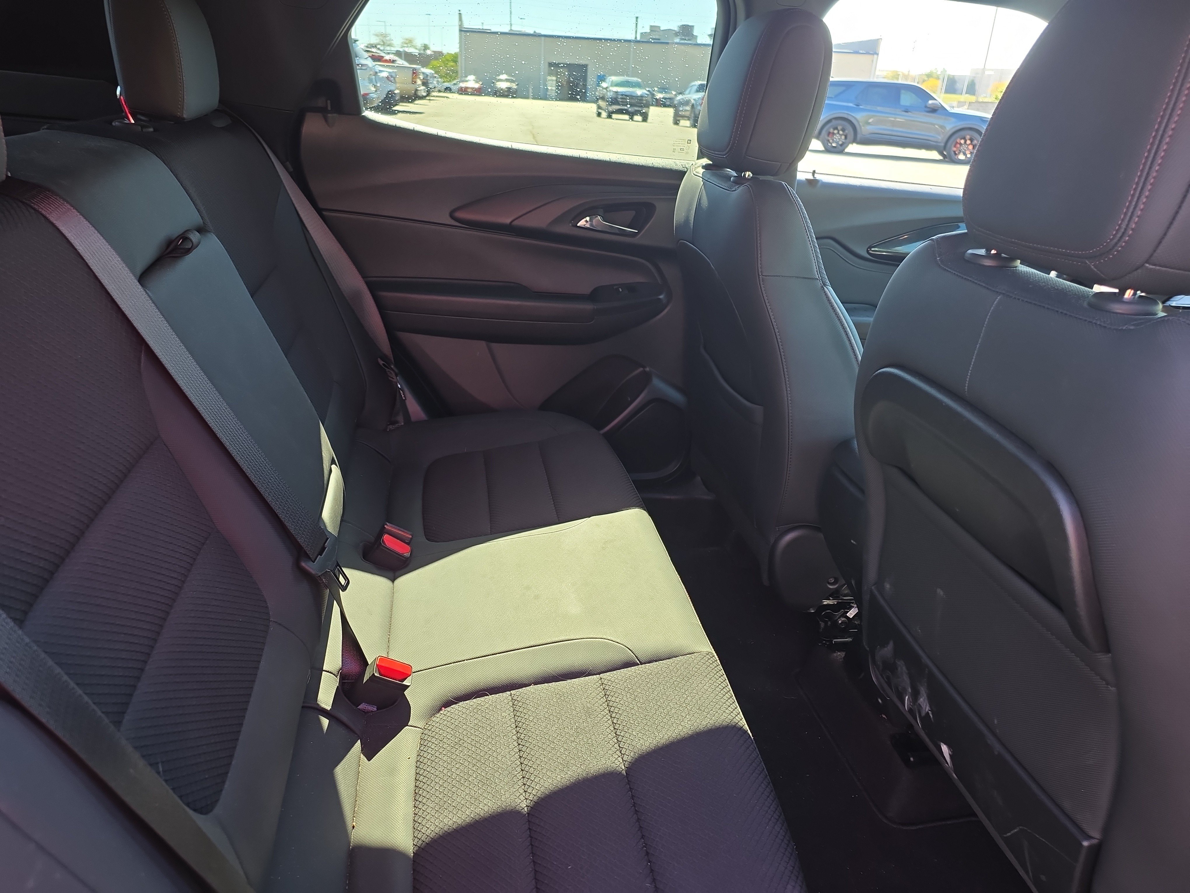 Used 2021 Chevrolet TrailBlazer RS w/ Technology Package FWD image 10