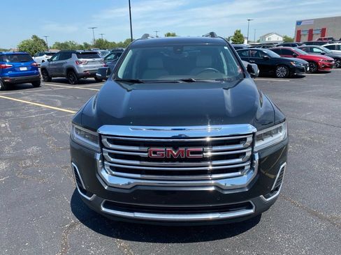 Used 2023 GMC Acadia SLT FWD image 2