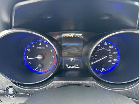 Used 2017 Subaru Outback 2.5i Premium AWD/4WD image 38
