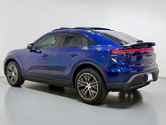 Used 2025 Porsche Macan 4S Electric w/ Premium Package AWD/4WD image 18