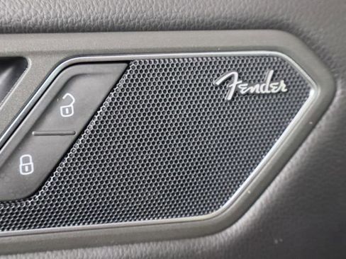 Used 2019 Volkswagen Tiguan SEL Premium image 22