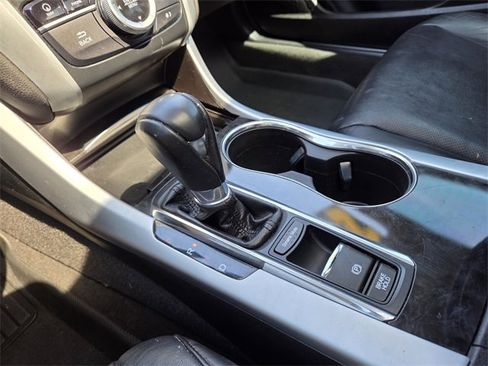 Used 2020 Acura TLX w/ Technology Package image 35