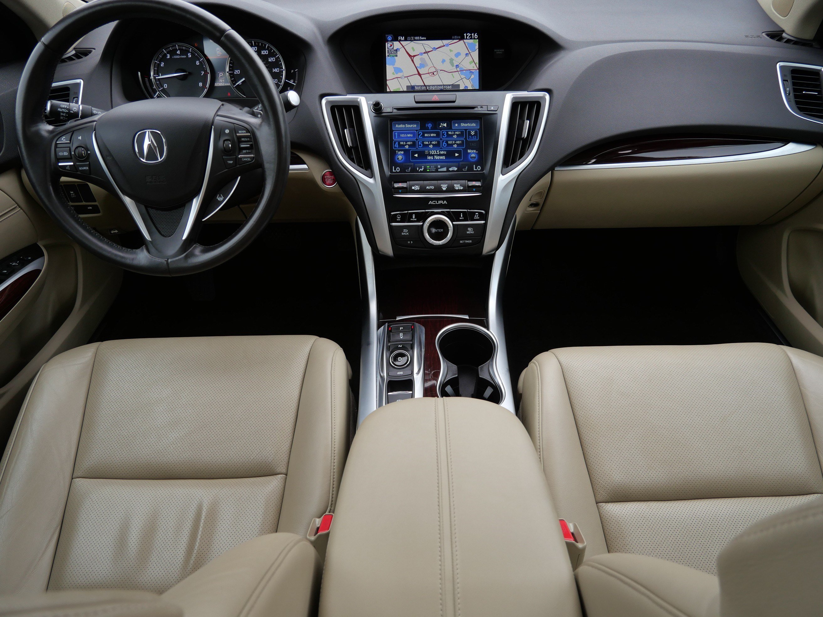 Used 2015 Acura TLX w/ Technology Package FWD image 10