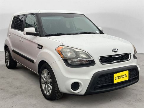 Used 2012 Kia Soul Base image 2