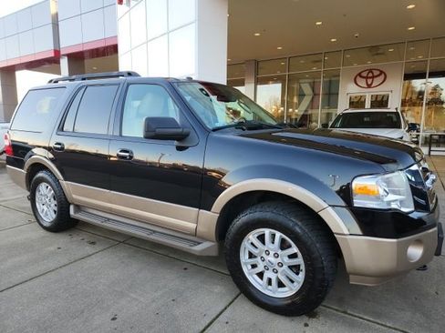 Used 2014 Ford Expedition XLT w/ Equipment Group 202A image 4