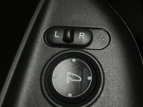 Used 2015 Honda Fit EX image 40