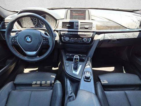 Used 2018 BMW 328d Sedan RWD image 17