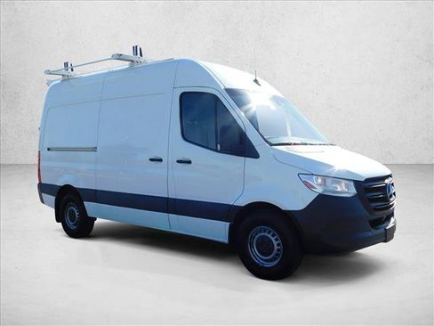 Used 2022 Mercedes-Benz Sprinter 2500 image 5