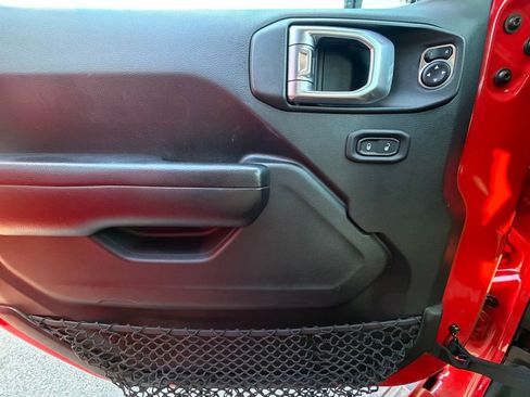 Certified 2019 Jeep Wrangler Unlimited Sport S image 30