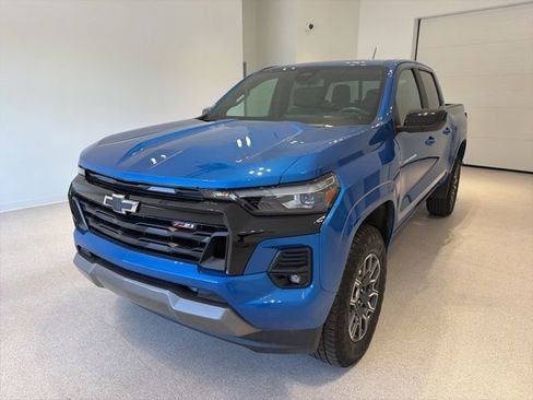 Certified 2023 Chevrolet Colorado Z71 w/ Z71 Convenience Package 2 AWD/4WD image 3