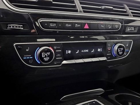 Used 2017 Audi Q7 3.0T Premium Plus w/ Premium Plus Package image 17