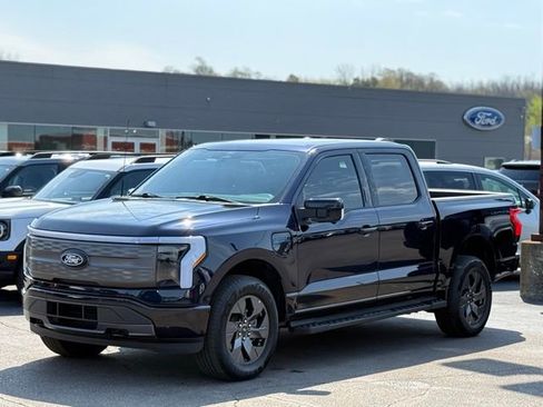 Used 2025 Ford F150 Lightning Lariat AWD/4WD image 38