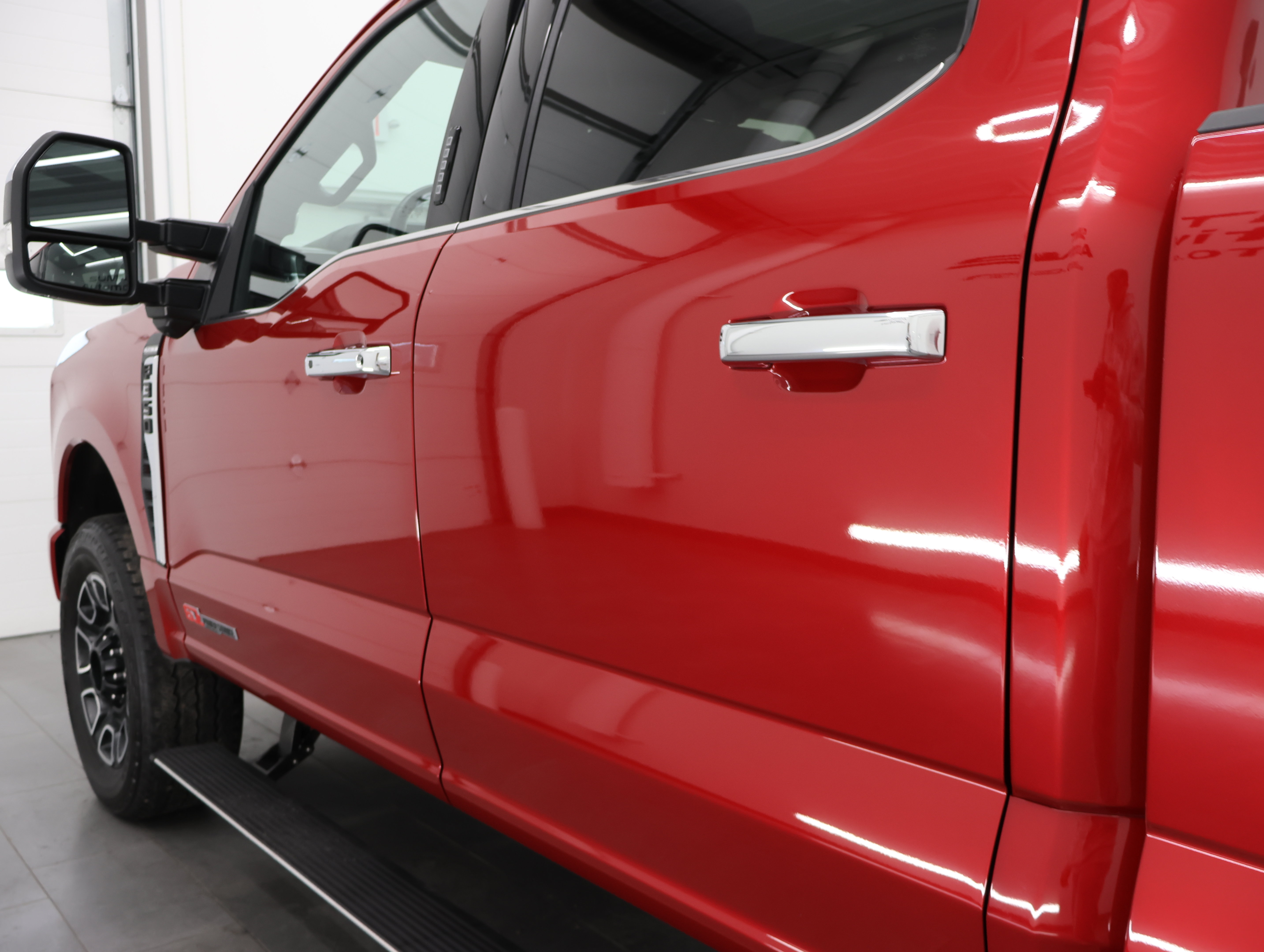 Used 2024 Ford F350 Platinum w/ FX4 Off-Road Package AWD/4WD image 38