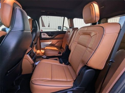 Used 2023 Lincoln Aviator Black Label w/ Dynamic Handling Package image 17