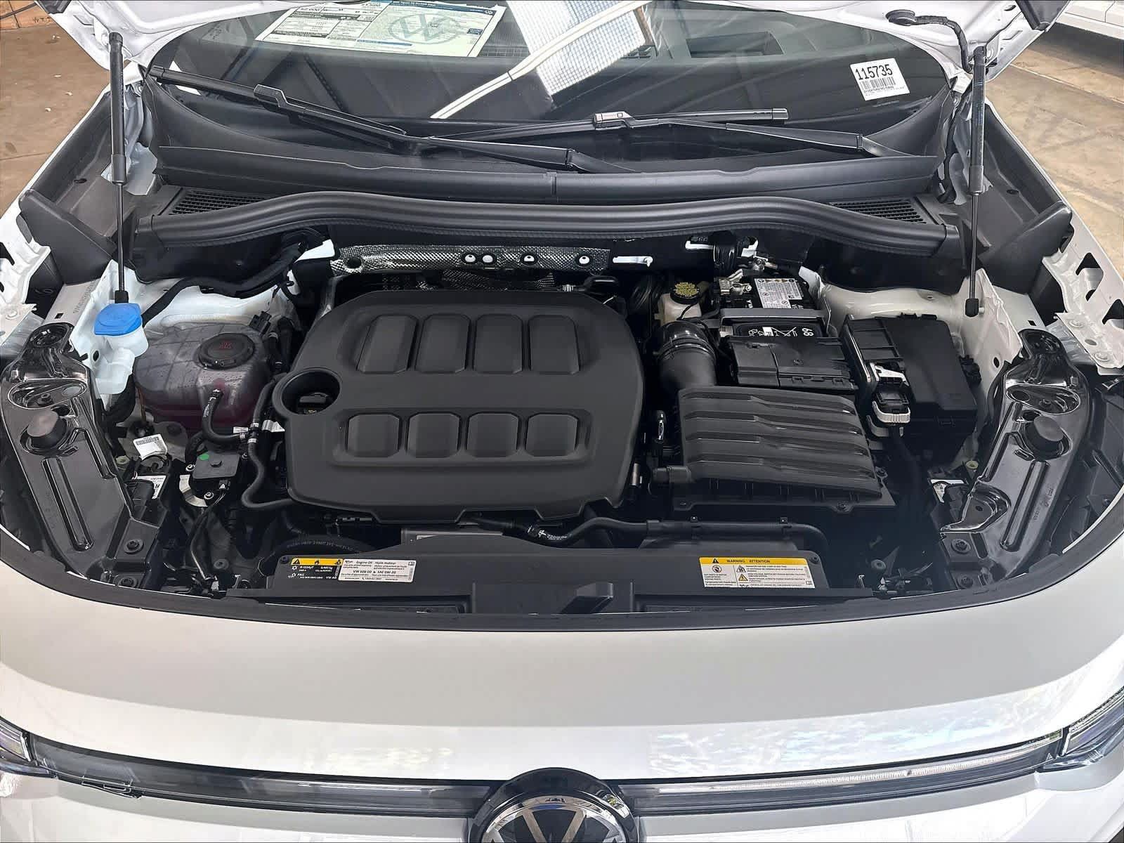 New 2026 Volkswagen Tiguan SE R-Line AWD/4WD image 12