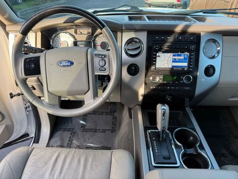 Used 2012 Ford Expedition EL Limited image 19