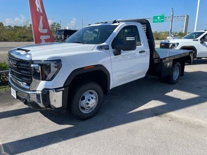New 2026 GMC Sierra 3500 Pro w/ Convenience Package