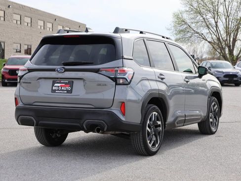 Used 2025 Subaru Forester Limited w/ Popular Package image 9