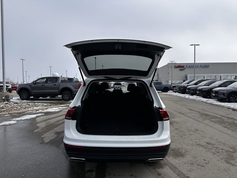 Used 2020 Volkswagen Tiguan S image 22