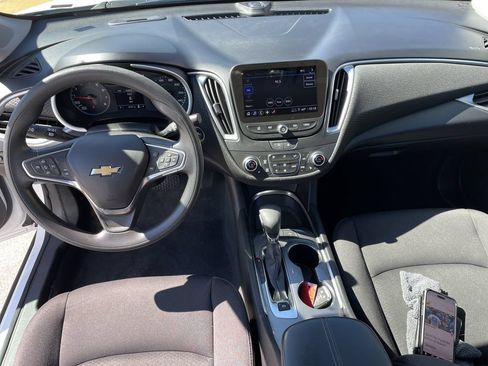 Used 2024 Chevrolet Malibu LT FWD image 15