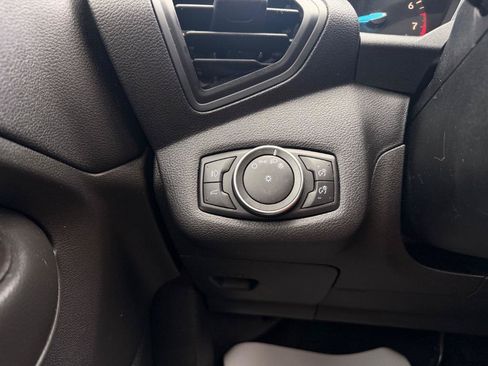 Used 2017 Ford Escape SE AWD/4WD image 10