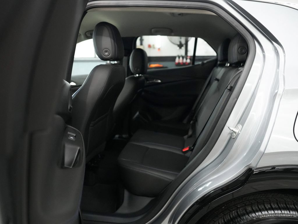 Used 2025 Buick Encore GX Sport Touring w/ Advanced Technology Package AWD/4WD image 32