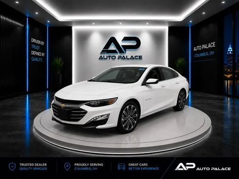 Used 2020 Chevrolet Malibu LT FWD image 1