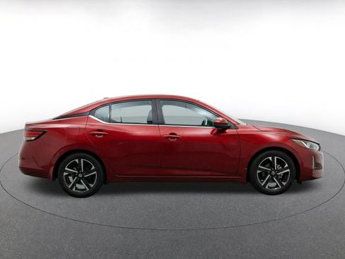 Used 2025 Nissan Sentra SV FWD image 10