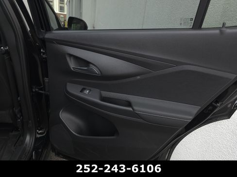 Used 2025 Buick Envista Avenir image 25