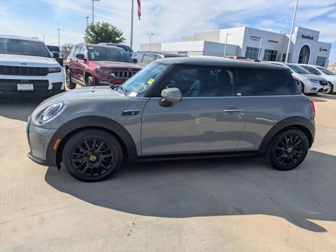 Used 2023 MINI Cooper SE image 6