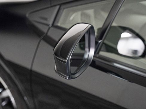 Used 2025 Toyota Prius Plug-In Hybrid image 25