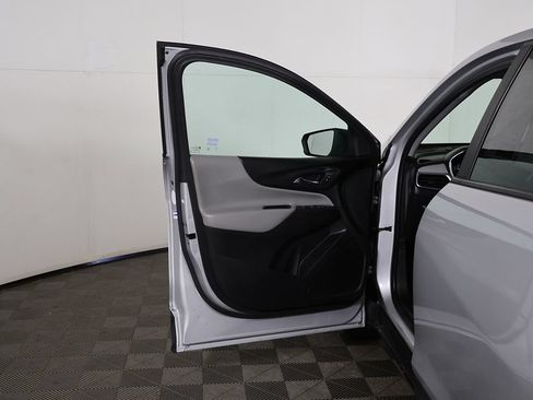 Used 2020 Chevrolet Equinox LS w/ LS Convenience Package FWD image 15