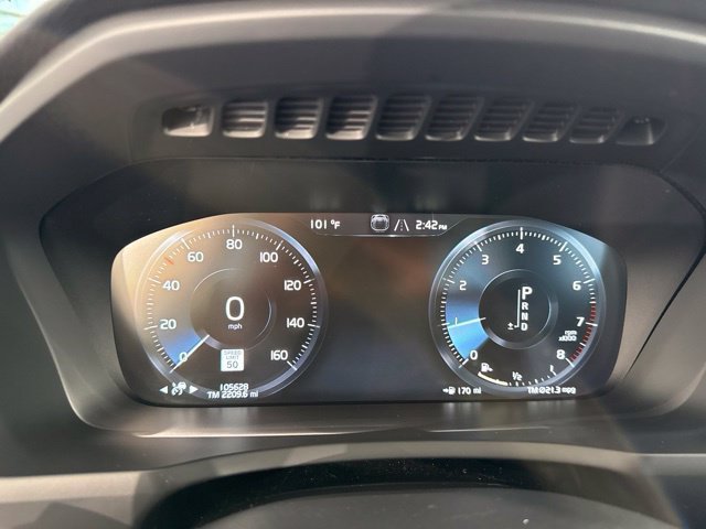 Used 2020 Volvo XC90 T6 Momentum w/ Protection Package Premier AWD/4WD image 28