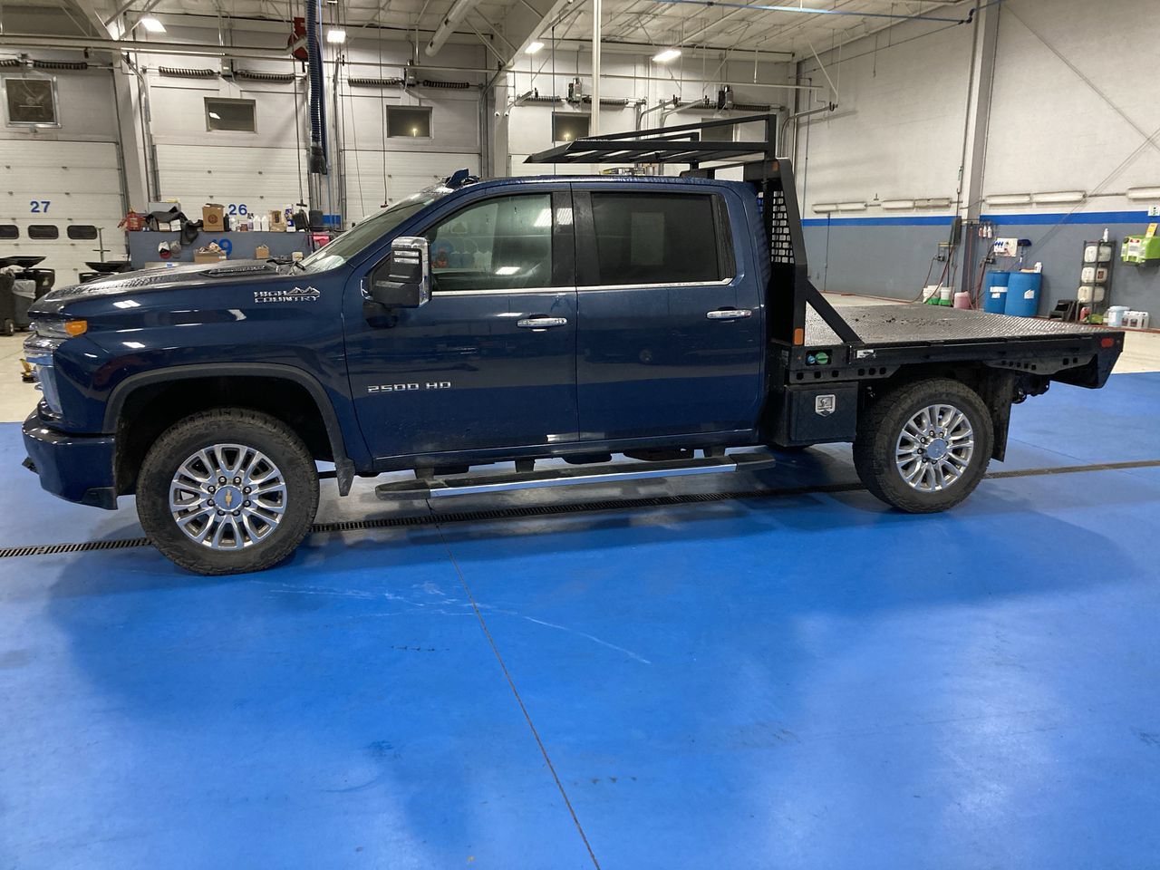 Used 2021 Chevrolet Silverado 2500 High Country w/ Technology Package AWD/4WD image 4