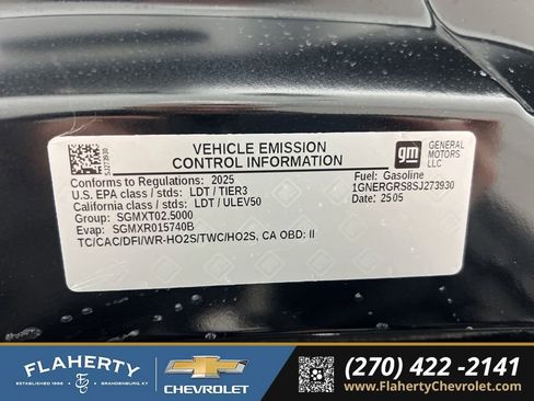 Used 2025 Chevrolet Traverse LT w/ Sun and Wheel Package FWD image 17