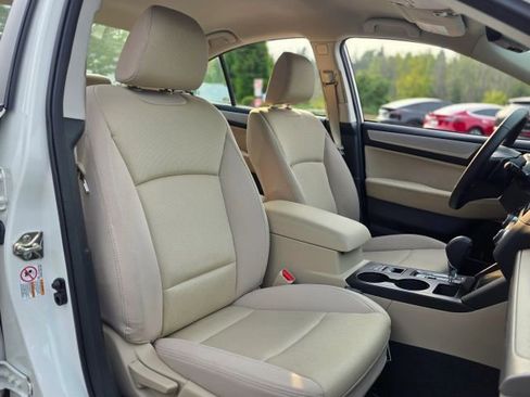 Used 2017 Subaru Legacy 2.5i Premium image 26