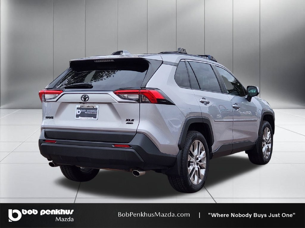 Used 2019 Toyota RAV4 XLE Premium w/ Cold Weather Package AWD/4WD image 25