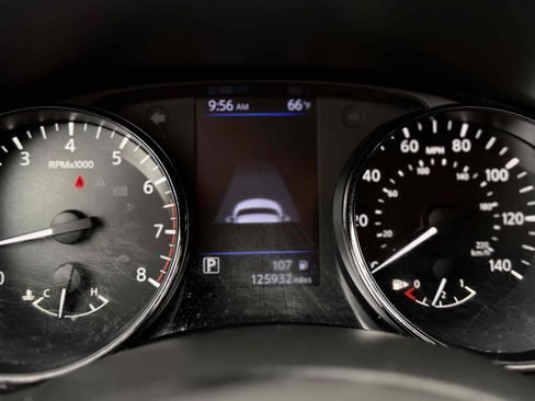 Used 2018 Nissan Rogue SL FWD image 33