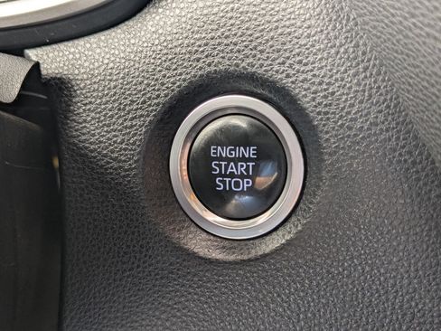 Used 2021 Toyota Corolla XSE FWD image 18