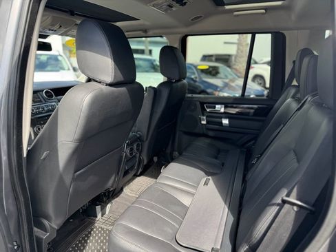 Used 2015 Land Rover LR4 HSE image 17
