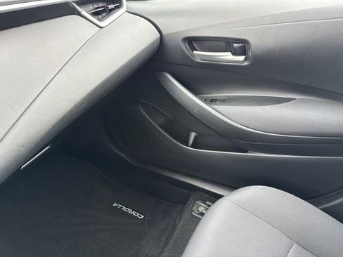 Used 2020 Toyota Corolla LE image 26