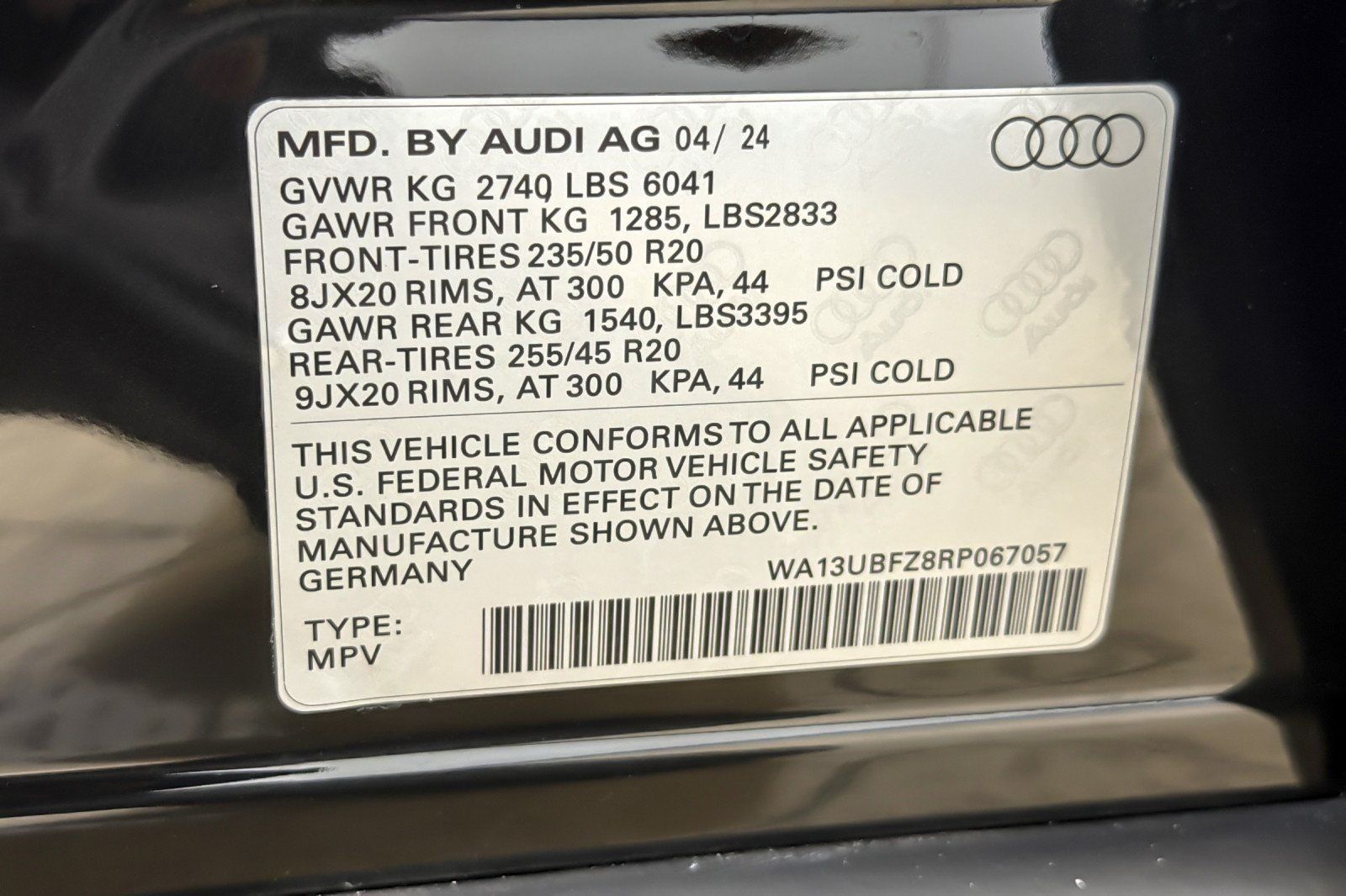 Certified 2024 Audi Q4 e-tron Premium Plus w/ Premium Plus AWD/4WD image 28