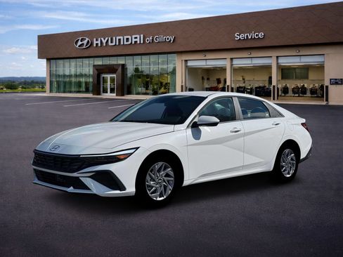 New 2026 Hyundai Elantra Hybrid FWD image 2