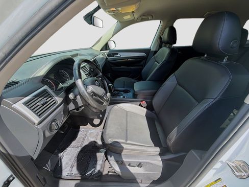Used 2018 Volkswagen Atlas SE image 18