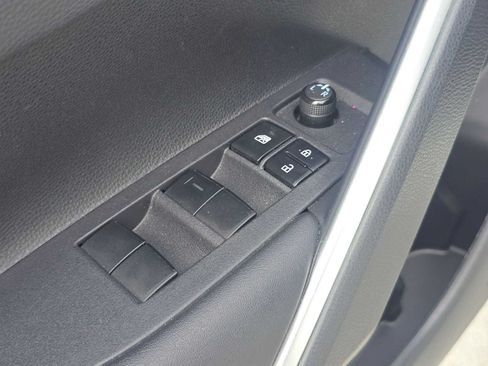 Used 2023 Toyota Corolla Cross XLE w/ Convenience Package AWD/4WD image 23