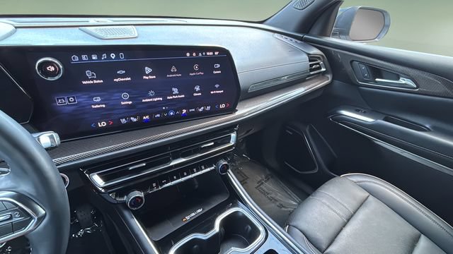 Used 2026 Chevrolet Traverse High Country FWD image 25