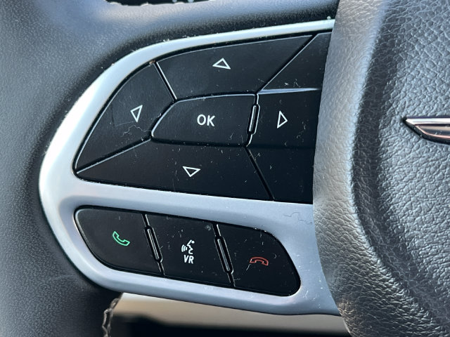 Used 2024 Chrysler Pacifica Limited w/ Uconnect Theater Family Group AWD/4WD image 25