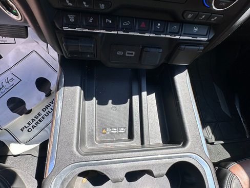 Used 2022 Chevrolet Silverado 3500 High Country AWD/4WD image 12