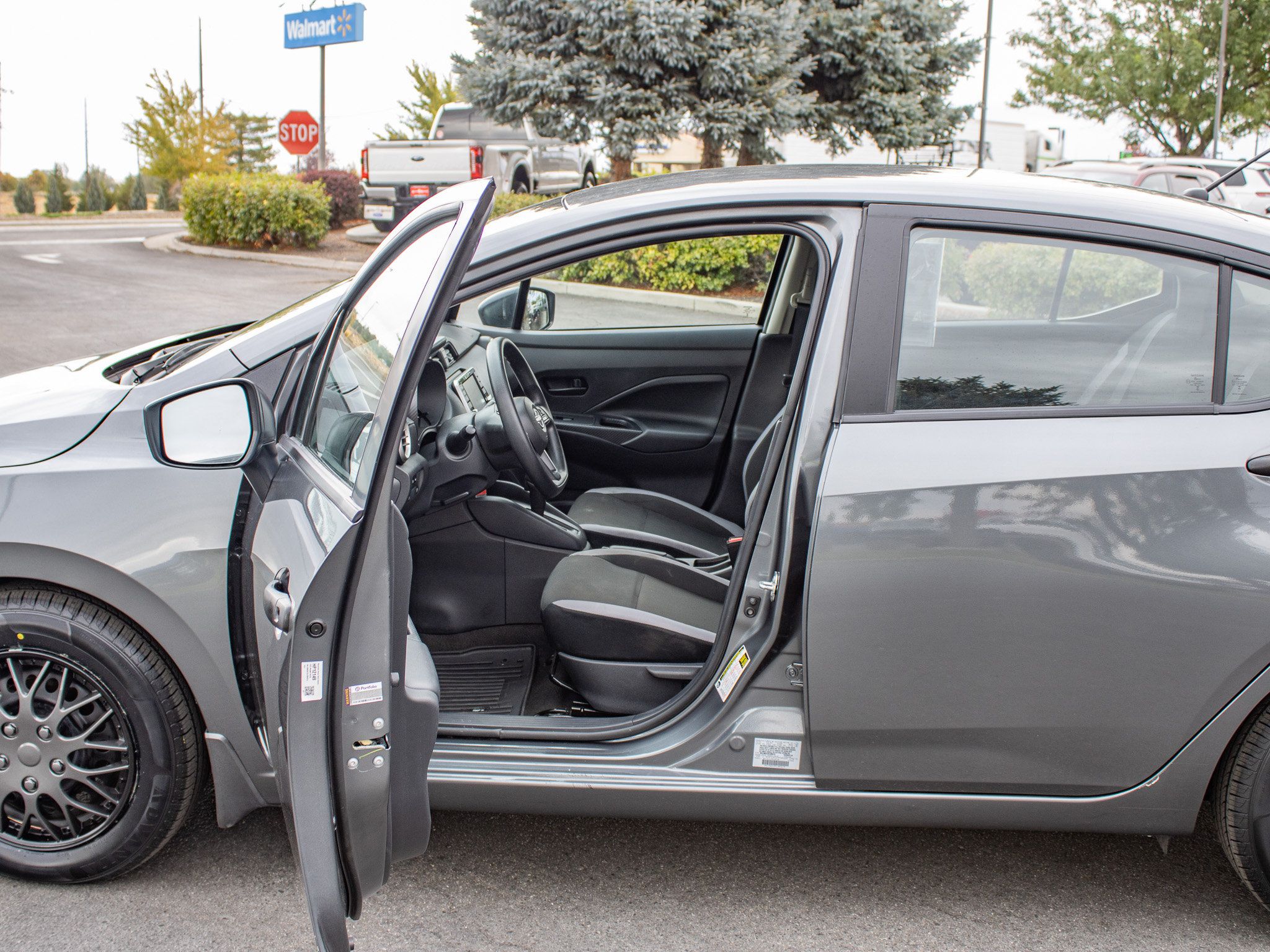 Used 2025 Nissan Versa S w/ Trunk Package FWD image 23