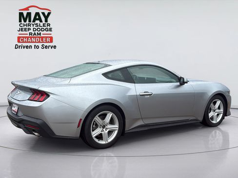 Used 2026 Ford Mustang Premium RWD image 7